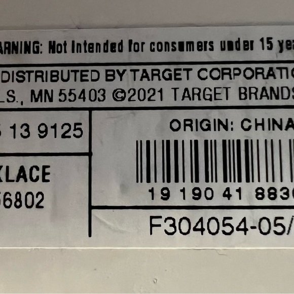 A New Day Pink Shell Charm with Gold Toned Necklace NIB - Picture 4 of 5